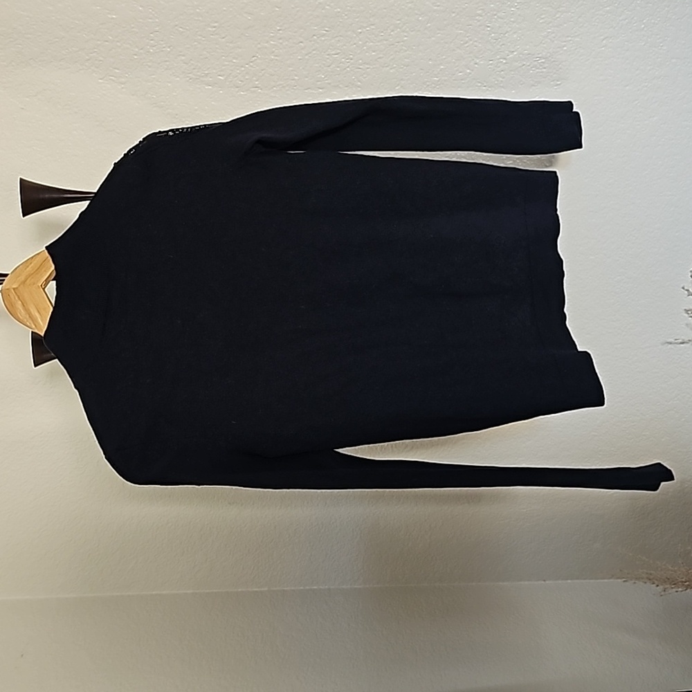 Sweater - Picture 4 of 6